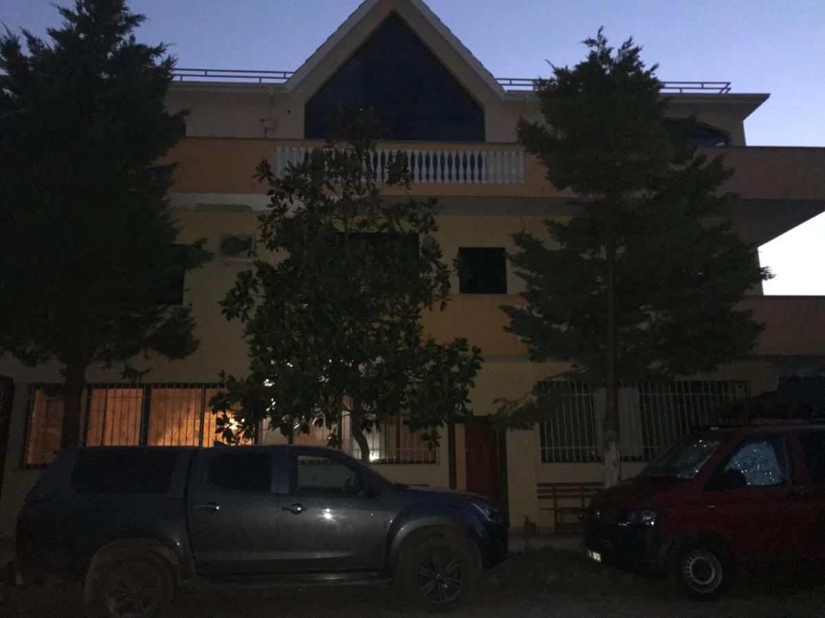 Sunrise Guest House Shkodër Buitenkant foto